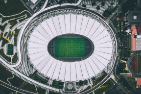 欧宝-足篮双栖！莱万多夫斯基空降雄鹿赛场，狂砍50分打破NBA单场得分纪录